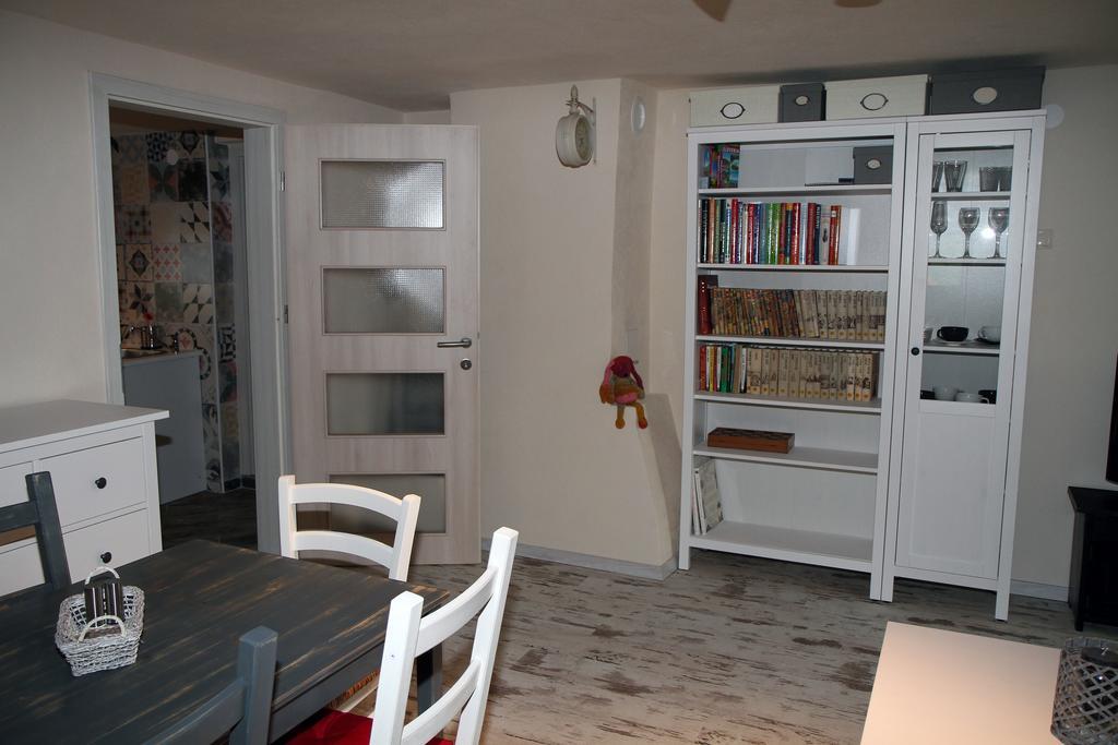 Apartma Obrh Šmarješke Toplice Exteriör bild