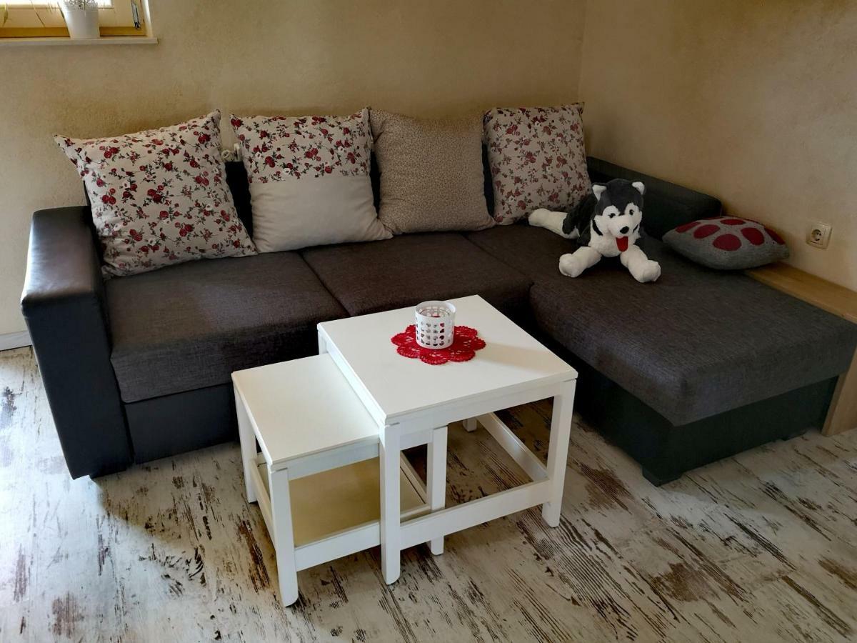 Apartma Obrh Šmarješke Toplice Exteriör bild